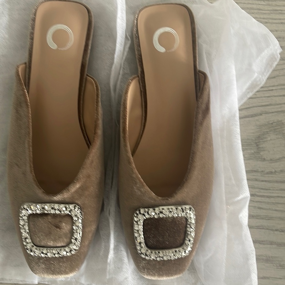 Slides suede shoes